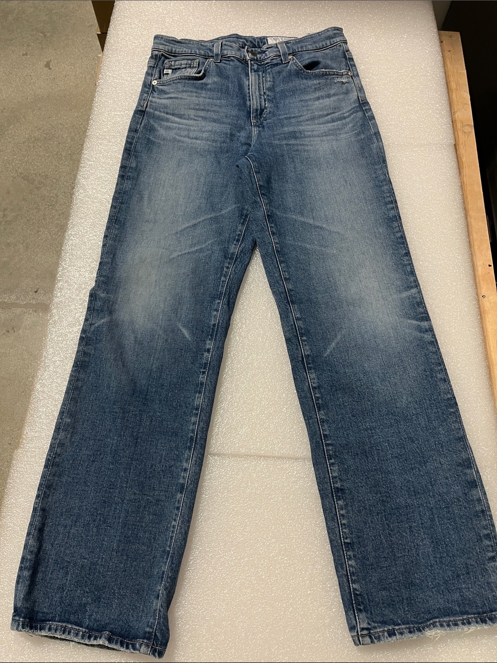 AG “Brinley “Mid-Rise straight leg  Italian Denim jeans